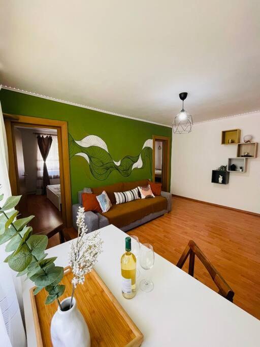 Chic Retreat Timisoara Apartment Exterior photo